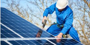 Installation Maintenance Panneaux Solaires Photovoltaïques à Peynier